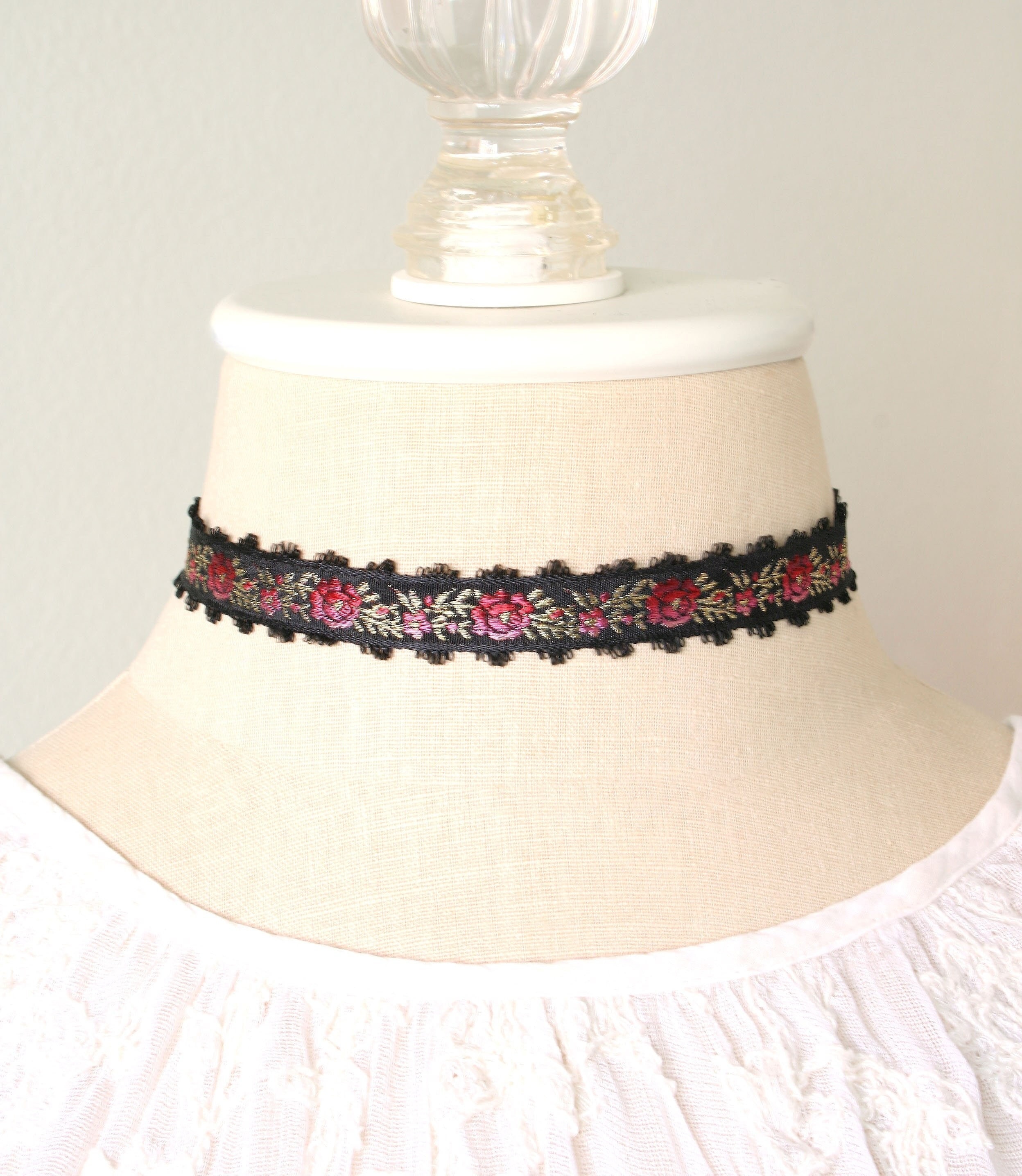 Black Choker for Women: Vintage Floral Ribbon Necklace - Etsy