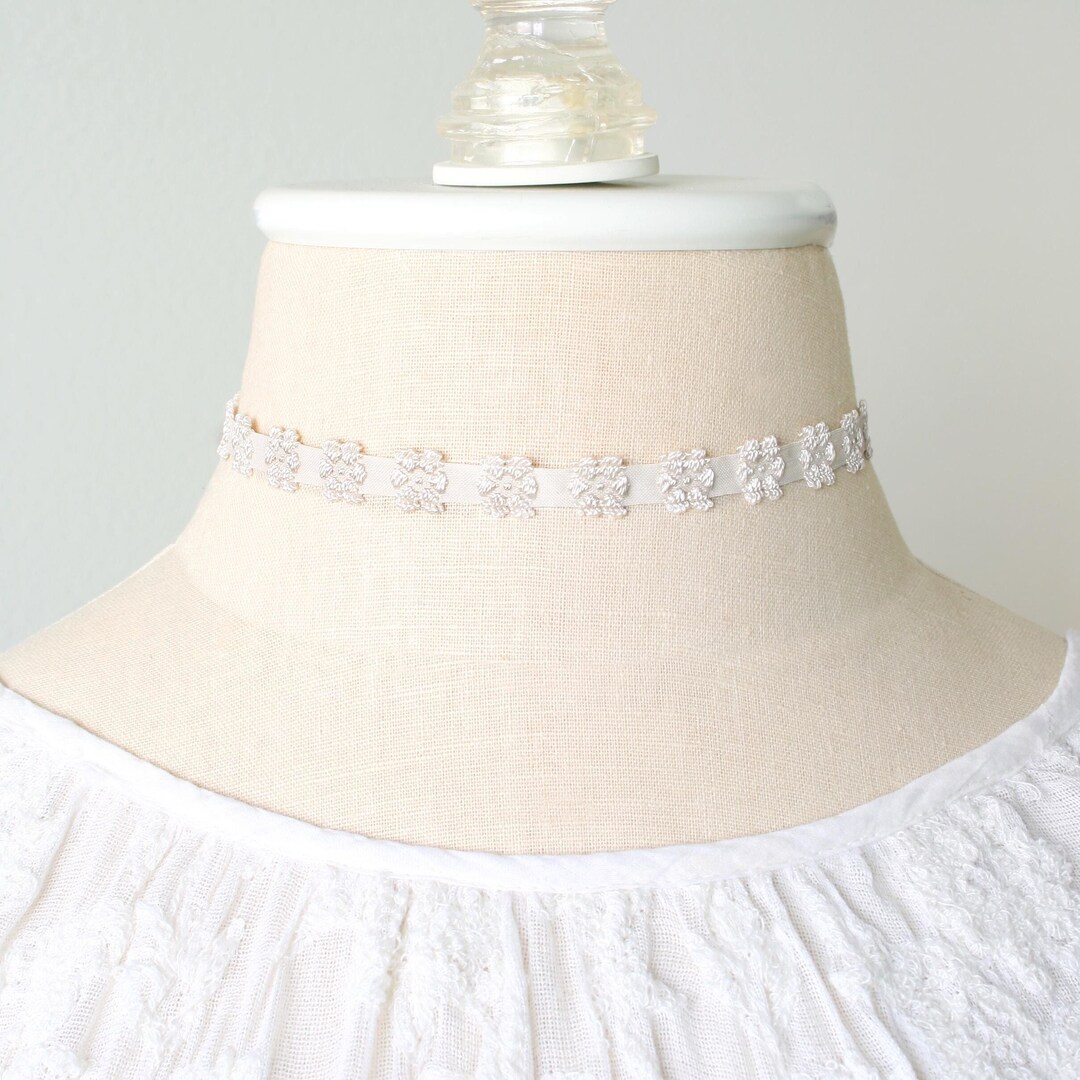 Natural White Boho Choker Ribbon Necklace With Daisy Flower Pattern - Etsy
