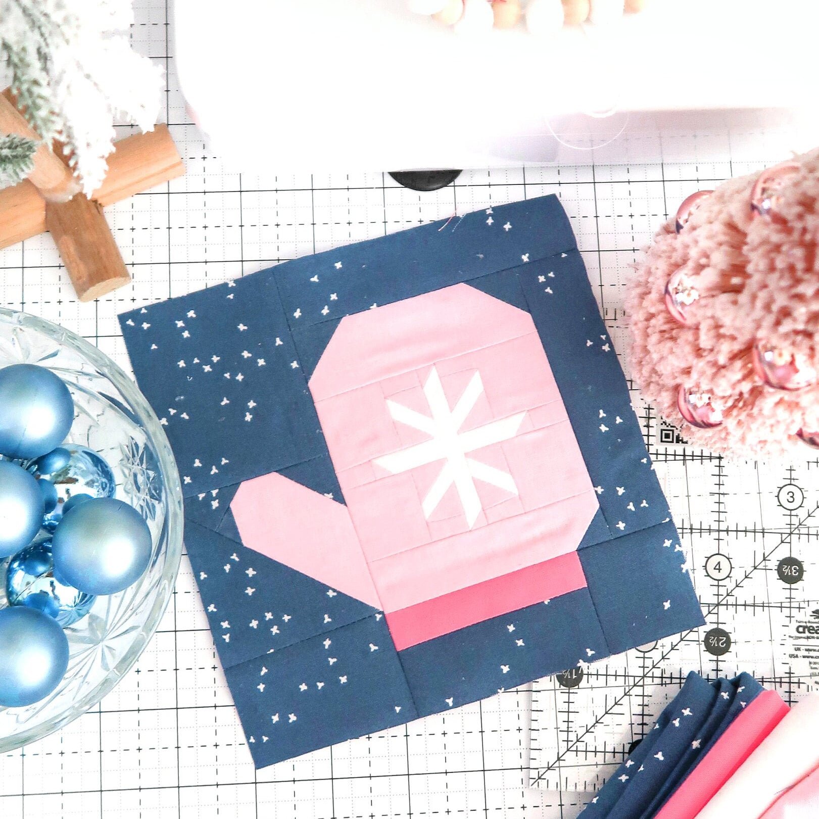 Catching Snowflakes Mitten Winter Quilt Block PDF Pattern- Instructions ...