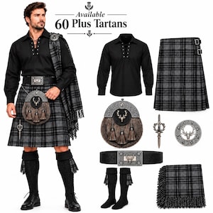 Peut inclure: Une tenue traditionnelle en kilt comprenant un kilt à motif tartan gris et noir, une chemise noire à manches longues et lacets, un sporran en fourrure avec un emblème de cerf, une ceinture en cuir noir, des chaussettes sombres et une épingle.