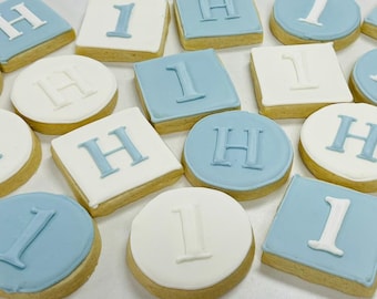 Galletas de azúcar con monograma para el primer cumpleaños - Azul bebé y blanco - Juego de 12