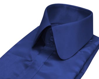 Marinblå herrskjorta med hög krage, rund klubbskjorta, bröllopsmottagning och festkläder, satinskjorta med dolda knappar