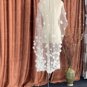 T22 | 3d flower veil, floral wedding veil, wedding gift, tulle veil, fingertip veil, bridal veil, 3d floral bridal veil, 3d lace veil