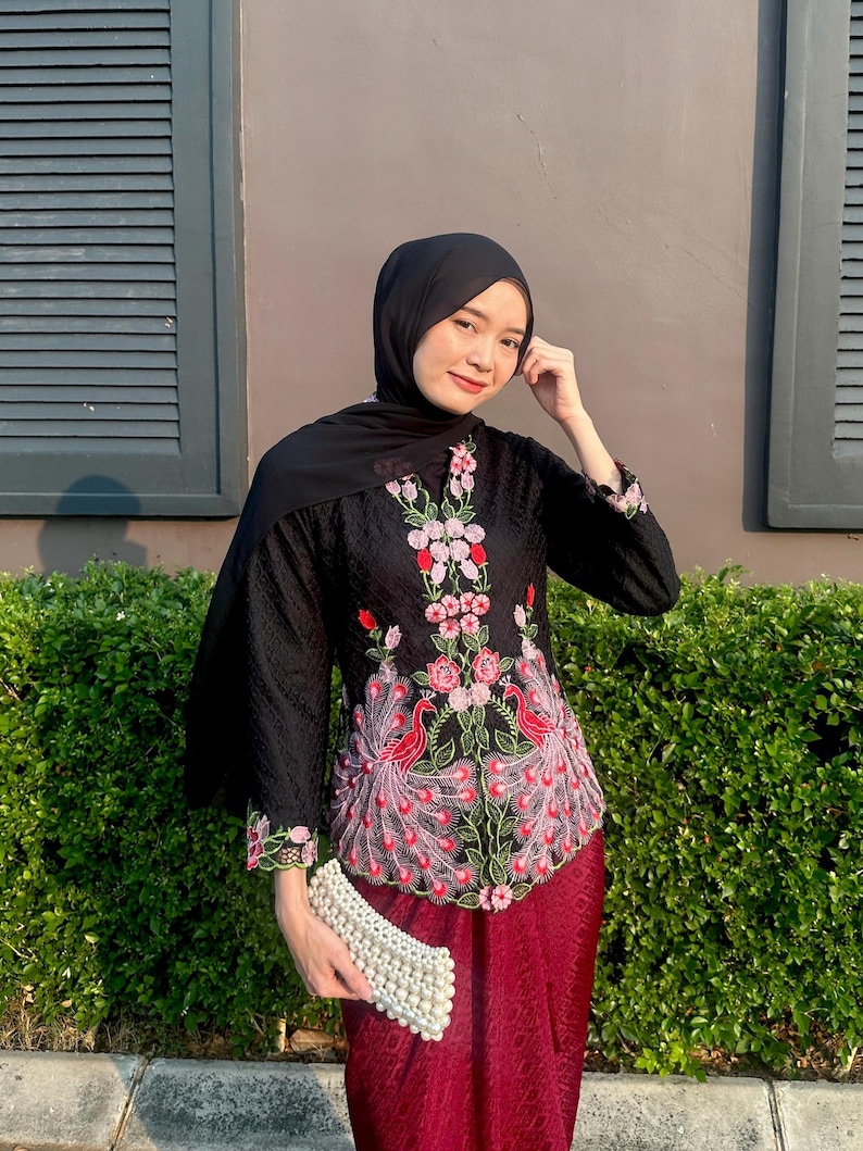 Mitha Lace Mitha Peacock Kebaya Nyonya Embroidery Lace Modern Ethnic Women ...