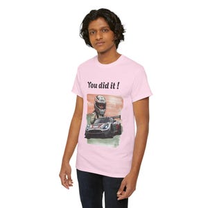 You Did It! Koszulka Racer - Unisex Heavy Cotton Shirt dla entuzjastów samochodów, prezent na ukończenie szkoły, wydarzenia sportowe i uroczystości, fan wyścigów