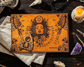 Gegraveerd ouijabord met planchette, pratend bord, spiritusbord, houten ouijabord, knutselgereedschap, occult gereedschap, heidens cadeau