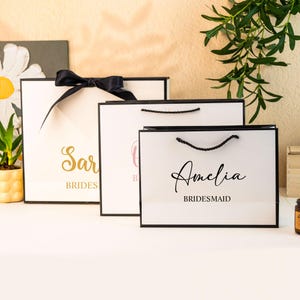Borsa regalo personalizzata per damigelle d'onore, borse regalo con nome, borsa regalo con manici in corda, borsa con fiocco, regali per lo sposo, borsa per il testimone dello sposo