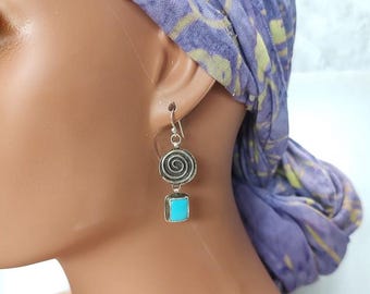 Pendientes de turquesa en plata de ley oxidada: joyería artesanal hecha a mano