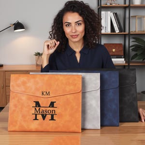 Engraved PU Leather File Folder – Monogram Document Holder – Work Portfolio Case – Unique Gift for Dad, Boyfriend, Boss, Husband, Coworker