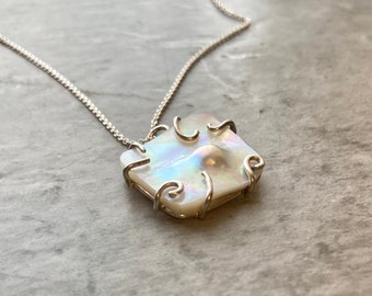 Mother of Pearl Pendant with natural silver setting