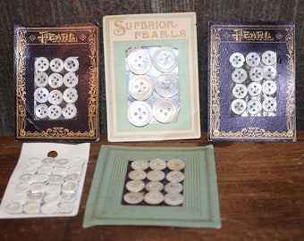 Vintage button card with pearl buttons x 5