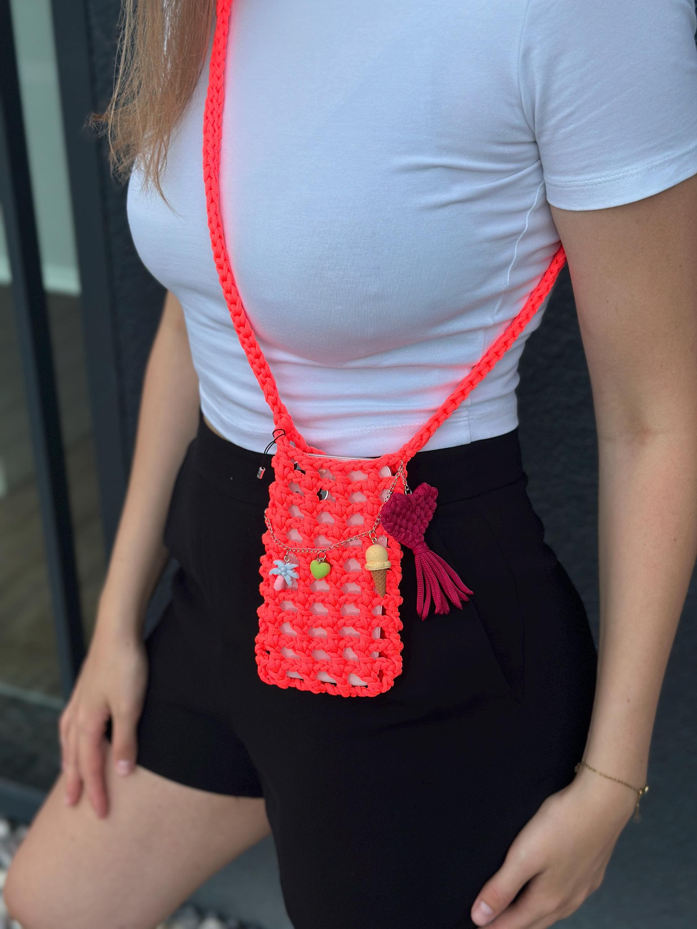 25 Crochet Shoulder Bags with Crossbody, Granny Square, and Plushie Styles 23 Crochet Crossbody Phone Bag