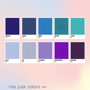 May include: A color palette with the names "Violett", "Jeans", "Meer", "Petrol", "Lazur", "Blau", "Eis", "Lavende", "Ultraviolet", and "Heather" written below each color swatch.