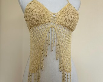 Top halter de verano Ibiza hecho a mano con cuentas doradas y ganchillo.