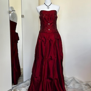 90s Vintage Burgundy Prom Gown: Embellished Gothic Formal Dress