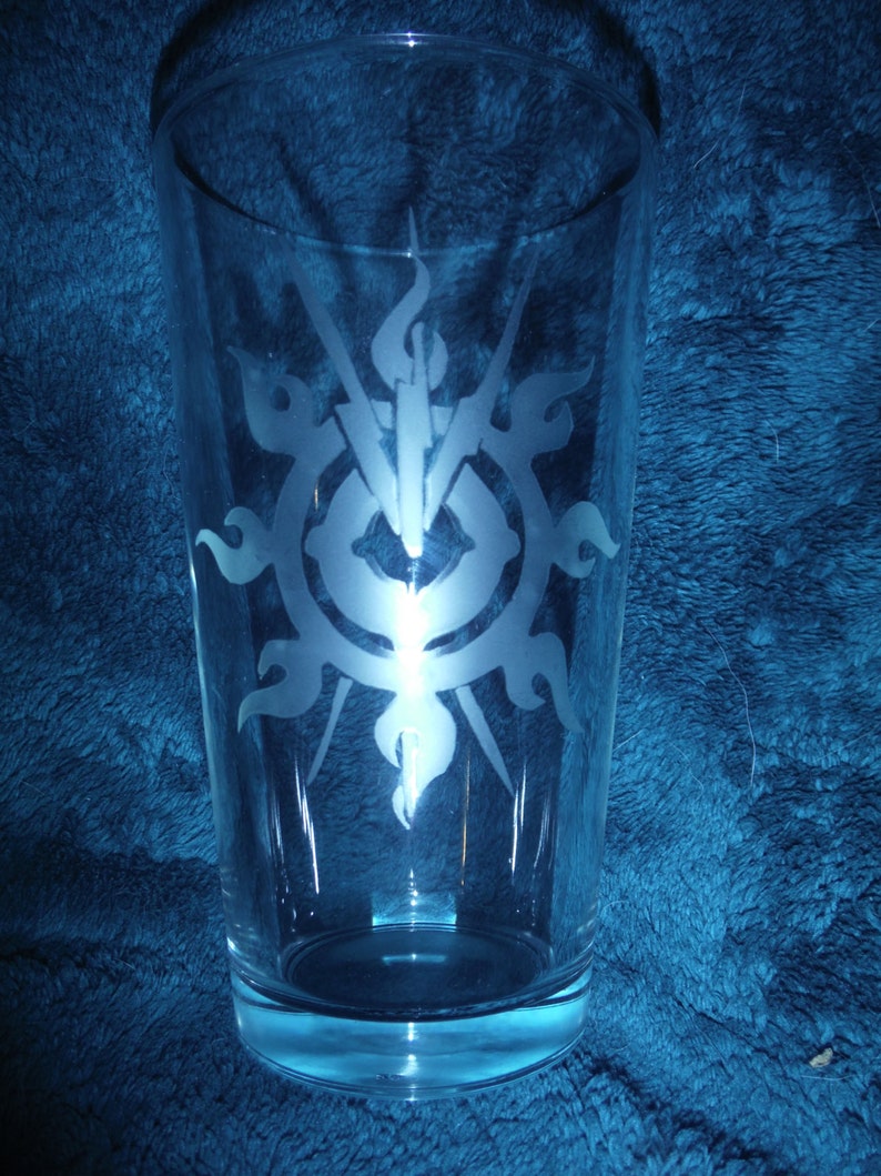Dark Hunter Glass image 2