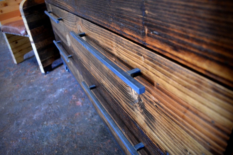 Reclaimed Wood Dual Column Dresser image 3