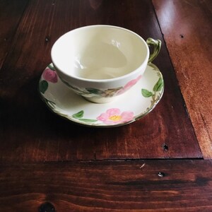 Vintage Floral China Display Coffee Tea Cups set