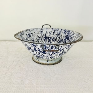 Primitive Blue & White Graniteware Enamel / Strainer Colander, Farmhouse Decor