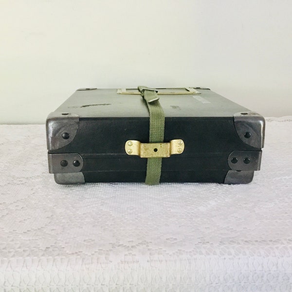 Vintage 60s laundry mailer army shipping box - shipping case - First Class Mail