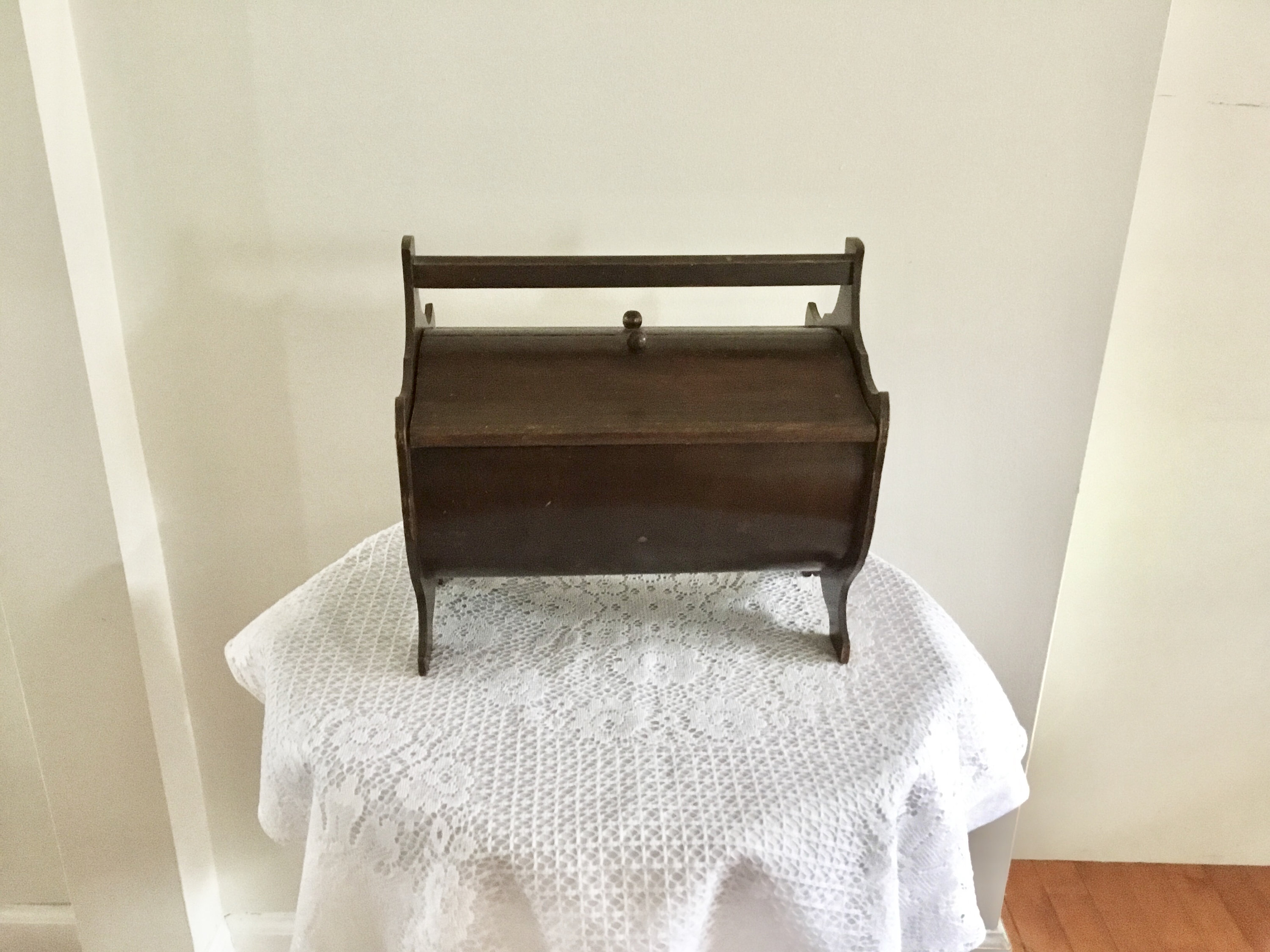 Grandma's Sewing Box  Vintage Woven Wood Old-Style Sewing Basket — Amish  Baskets