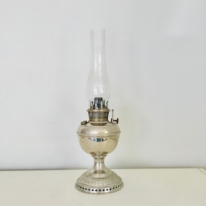 B and 2024 h oil lamp