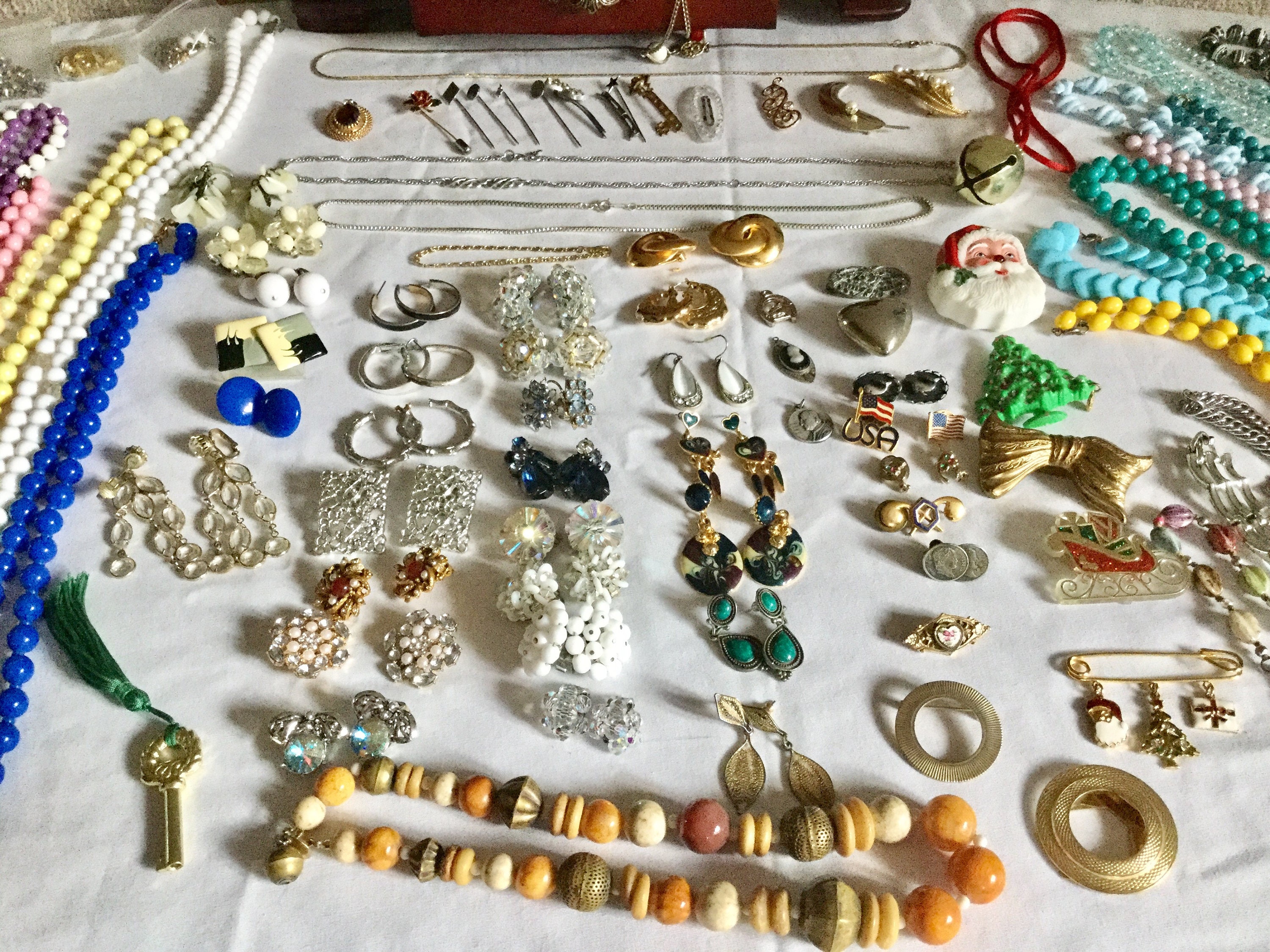 Lots of 100 pcs 70s 90s Vintage Jewelry with heavy Solid | Etsy