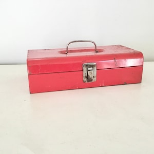 Vintage Farmhouse Naturally Distressed Red Metal Toolbox 1 Latch Hexagonal Shape