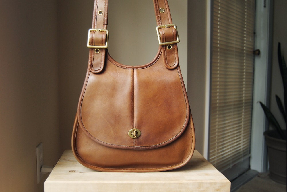 Coach crescent bag clearance