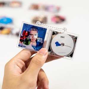 Personalized Mini Album CD Keychain, Father’s Day Keychain Gifts, Play Your Favorite Music Instantly, Personalized Gift for Dad