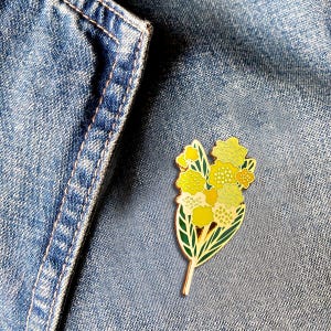 Golden Wattle Enamel Pin: Australian Floral Souvenir Badge