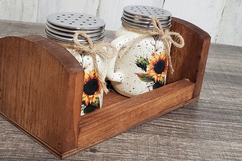 SealsFamilyWoodworks Sunflower Salt and Pepper Shaker - Thumbnail 4