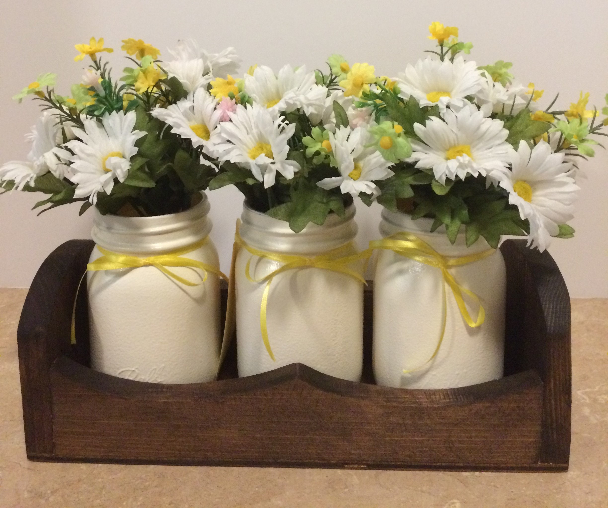 Mason Jar Centerpiece,Daisy Centerpiece,Free Shipping,Daisy Decor,Centerpiece  for table,Centerpiece for desk,Country Decor,Shasta Daisies