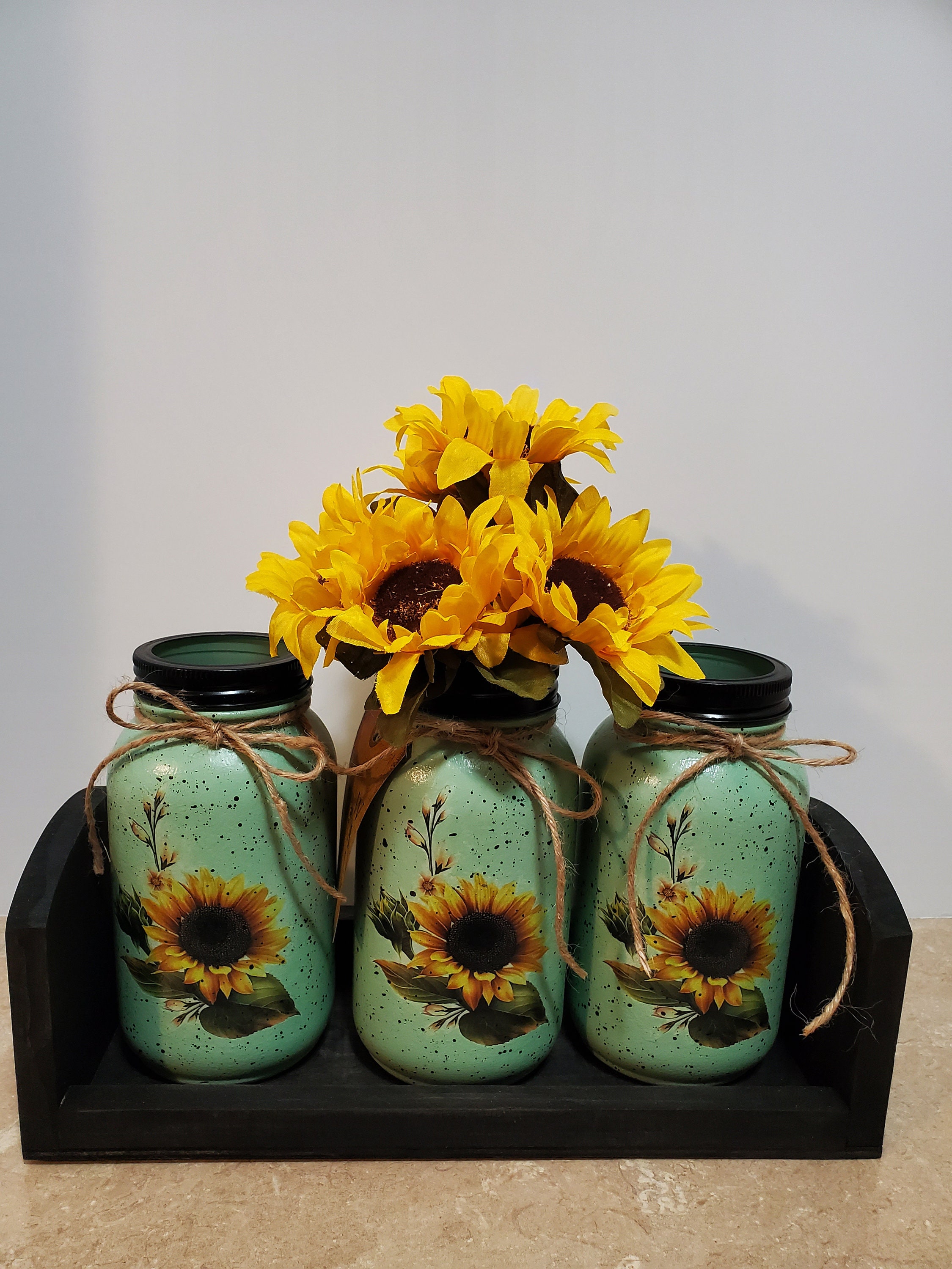 Memories In Mason Jars: Rustic Decor Ideas With Vintage Flair