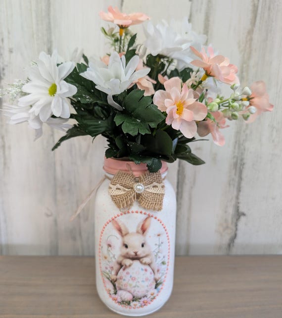 Easter mason jar, Easter centerpiece, Easter Decor, Easter flower vase, Table Decor, Spring Decor, Bunny Decor, hand painted jar, decoupaged