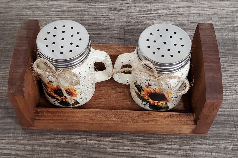 SealsFamilyWoodworks Sunflower Salt and Pepper Shaker - Thumbnail 5