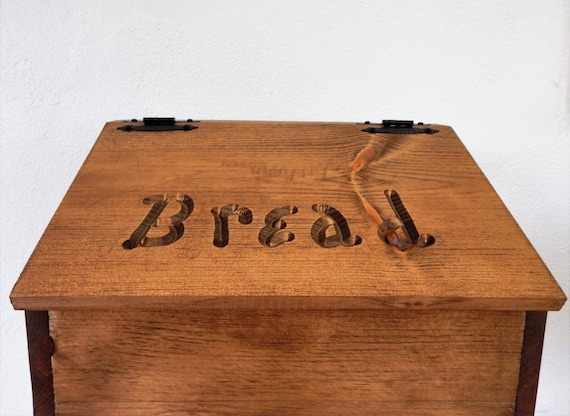 Bread Box,Wooden Bread Box,Primitive Decor,Storage For Bread,Handmade Bread Box,Rustic Decor,Pine Bread Box,Routered Bread Box