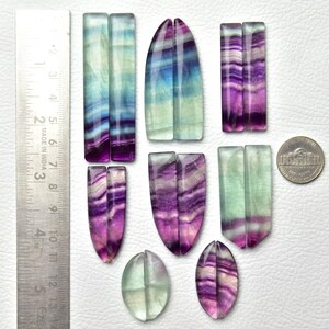 Hermoso par de cabujones de fluorita sueltos. Pendientes de piedra de fluorita a juego. Par de fluorita en forma de lágrima para la fabricación de joyas n.º 1012. imagen 2