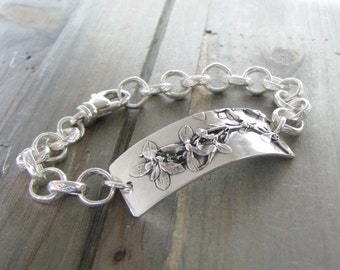 Pulsera Cherish, Plata Fina, Reproducción de Plantas Naturales, Artesana Original y Exclusiva de SilverWishes, Plata Reciclada