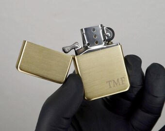 Engraved Gold Flip Lighter – Custom Initials, Refillable Windproof Lighter