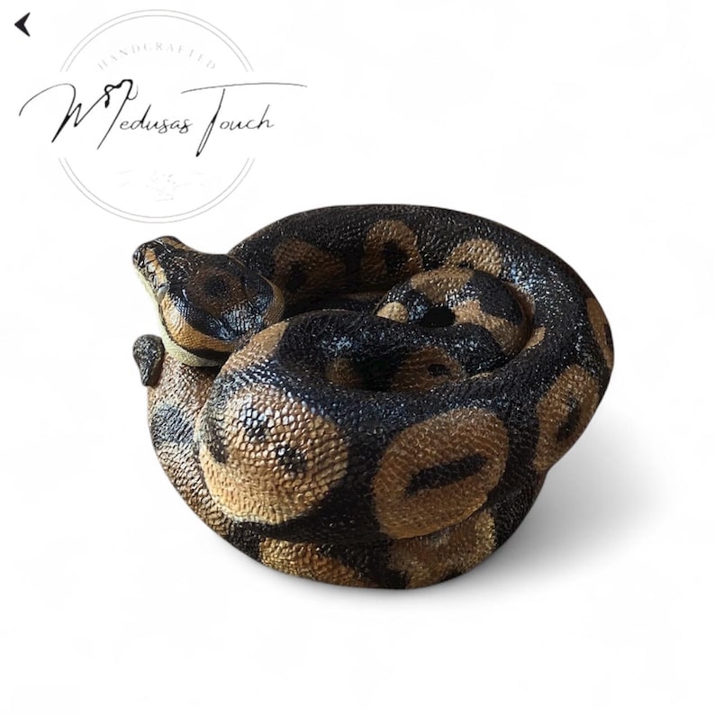 大きなコイル状のパイソン像 - 古びた石仕上げ - 庭や自宅用のリアルな蛇の彫刻 - 手作りのコンクリート製の蛇 - 蛇好きの方への贈り物 画像 5