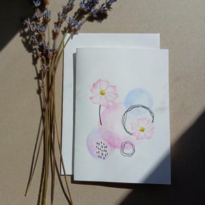 Biglietto di auguri floreale senza scritte in stile acquerello e handlettering