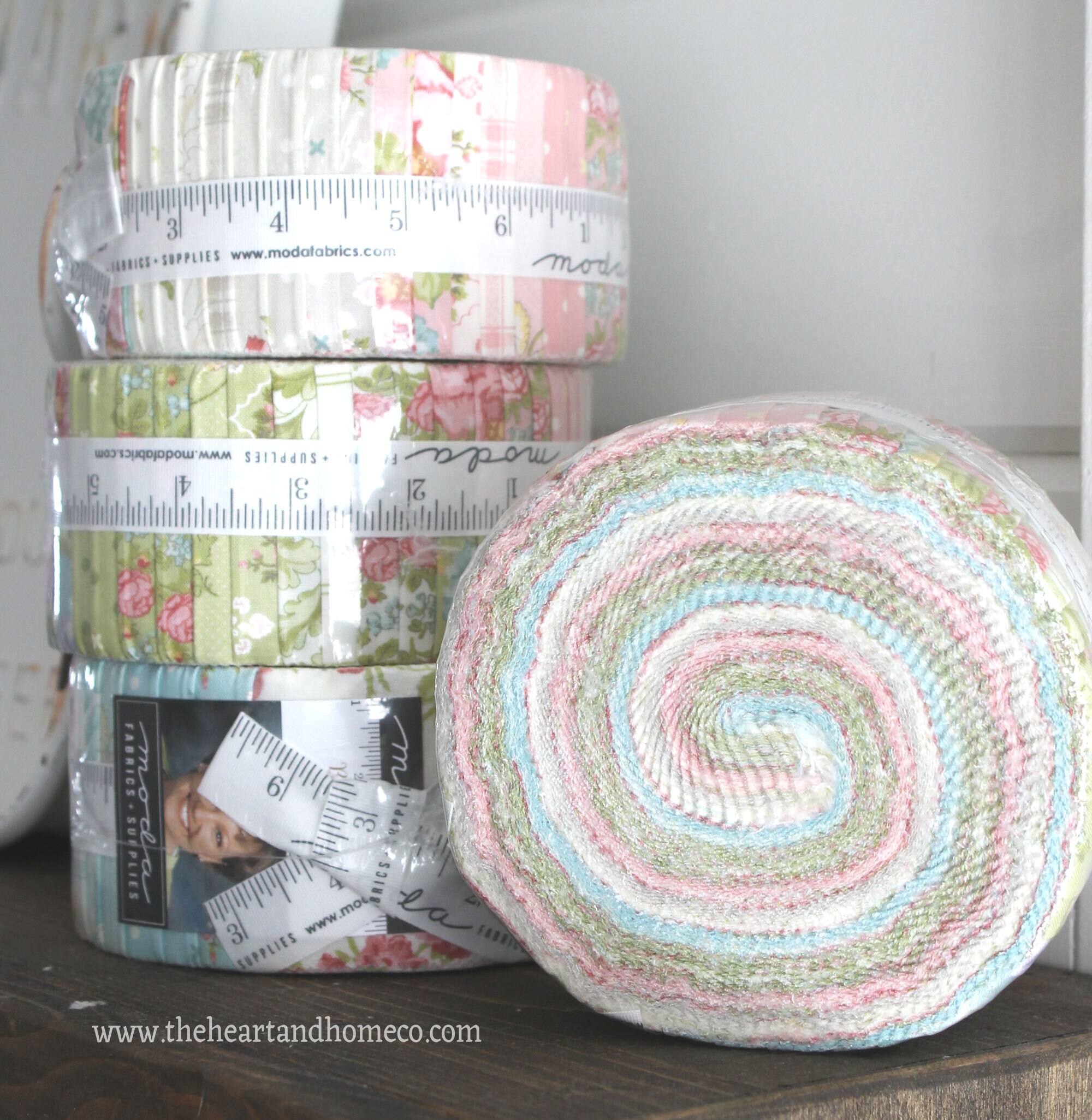 Bramble Cottage 28 Fat Quarter Bundle by Brenda Riddle//Acorn Quilts for Moda Fabrics