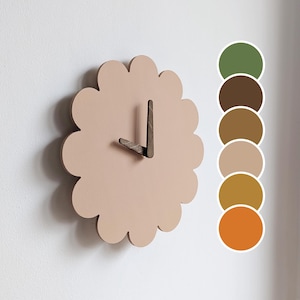 ハンドメイド 木製フラワー壁掛け時計、木製針付きフローラルウッド壁掛け時計、ナチュラルでラスティックなインテリア、ユニークな職人時計