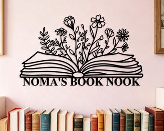 Placa decorativa personalizada para biblioteca, em metal, com motivos florais. Ideal para decorar seu cantinho de leitura.