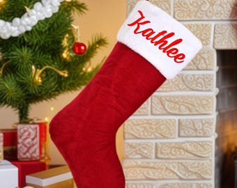 Meia de Natal de pelúcia vermelha personalizada de 2025, meia de Natal bordada, meia de Natal para animais de estimação, meia personalizada para o primeiro Natal