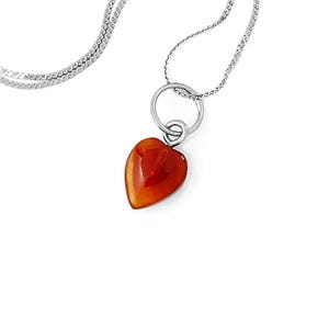 Mini rot Karneol Herz Charm in Sterling Silber, roter Herz Charm, Karneol Herz Anhänger, Stein Charm, Edelstein Anhänger oder Ohrring Charm