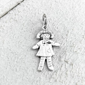 Raggedy Ann Doll Charm in Sterling Silver, Knickerbocker Doll Charm Pendant in Sterling Silver, Old Fashioned Doll Charm in Sterling Silver