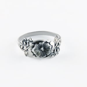 Vintage Flower Vine Band Sterling Silver Ring, Flower Vine Ring, Floral Jewelry in Sterling Silver, Vintage Jewelry, Flower Lover&#39;s Ring