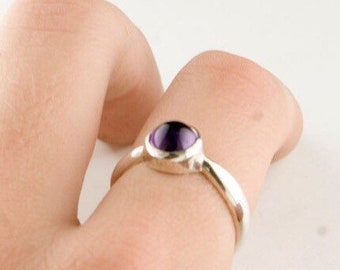 Round Amethyst Ring in Sterling Silver, Simple Amethyst Ring in Sterling Silver, Minimalist Gemstone Ring, February Birthstone Ring,